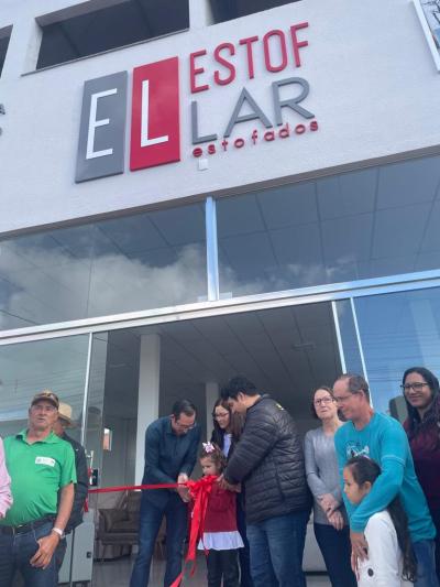 EstofLar inaugura filial em CandÃ³i